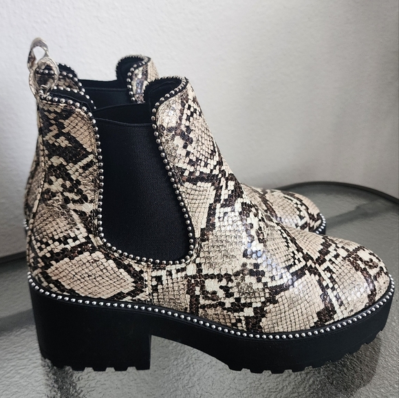 Tinstree Chelsea Women's Ankle Boots Snakeskin Print Combat Chunky Heel Sz 9.5 - Picture 12 of 14